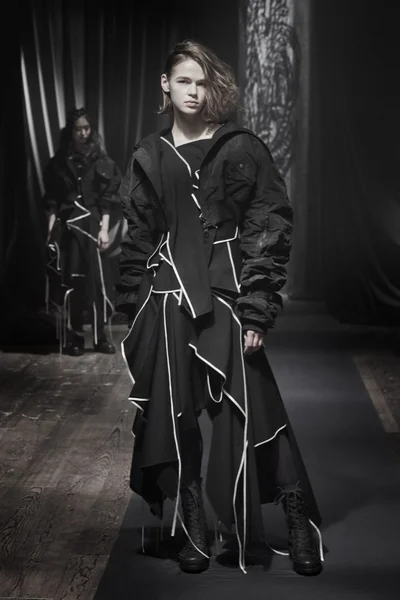 Look 26